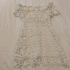 Bella Ella lace off-shoulder mini size medium